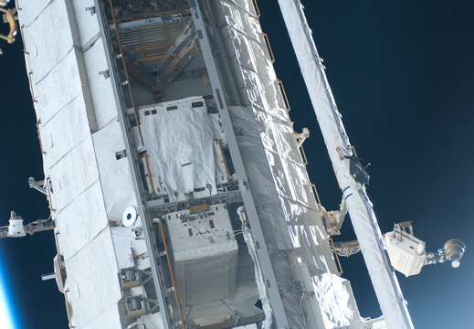 STS134-E-11842