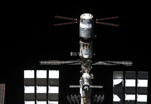 STS134-E-11627
