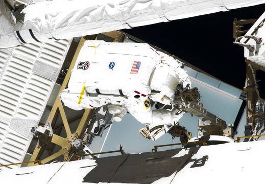 STS134-E-09590