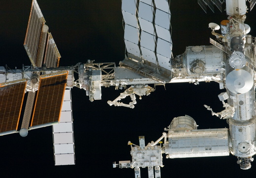 STS134-E-06604