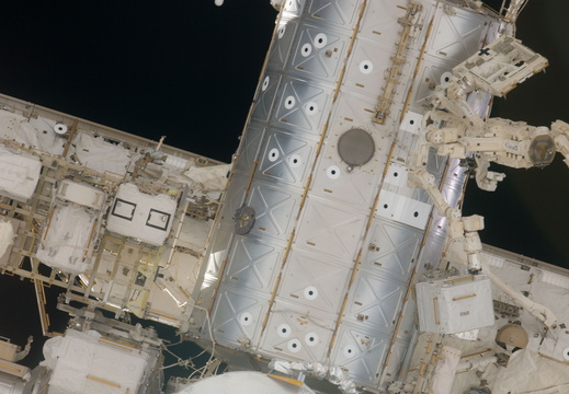 STS134-E-06753