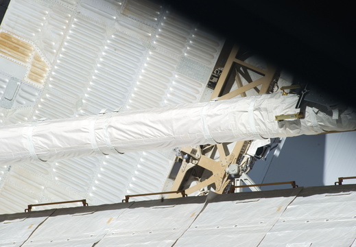STS134-E-11221