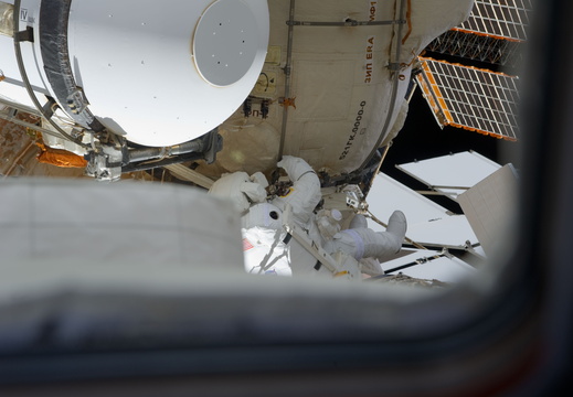 STS134-E-08930