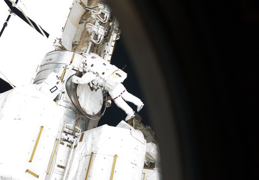 STS134-E-09302