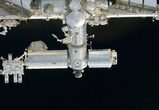 STS134-E-06630