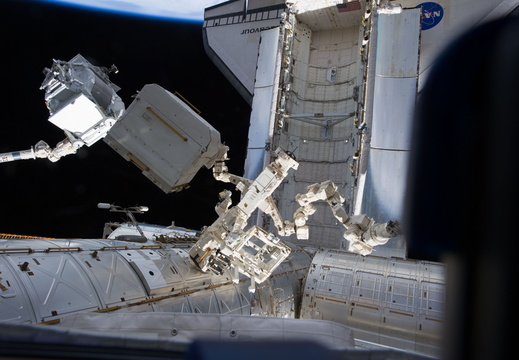 STS134-E-07393