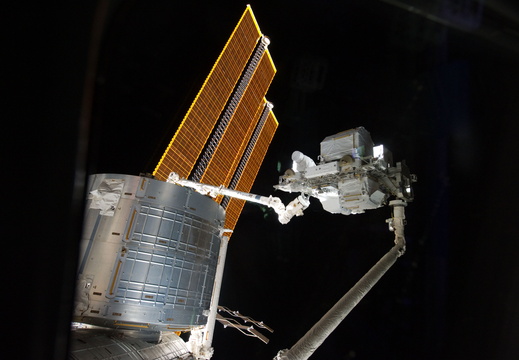 STS134-E-07327