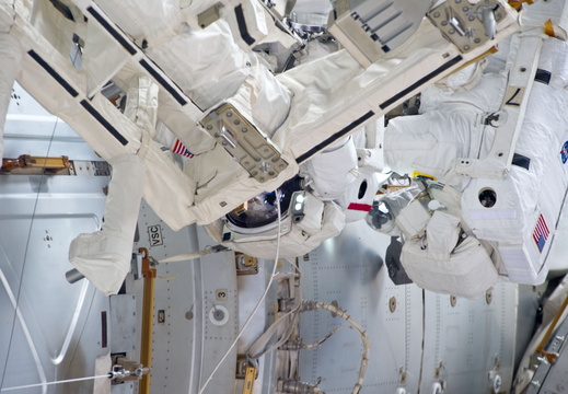 STS134-E-08940