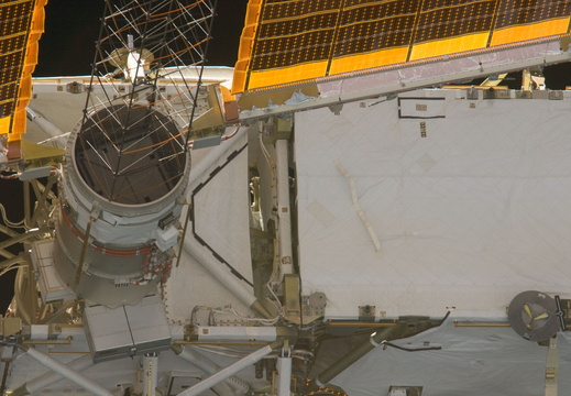 STS134-E-10384