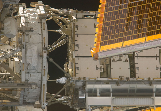 STS134-E-10387