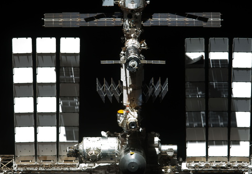 STS134-E-11657