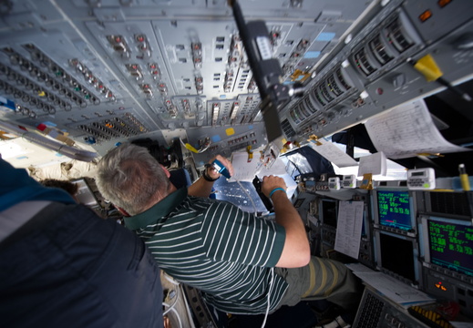 STS134-E-06928