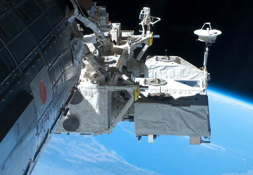 STS134-E-11879