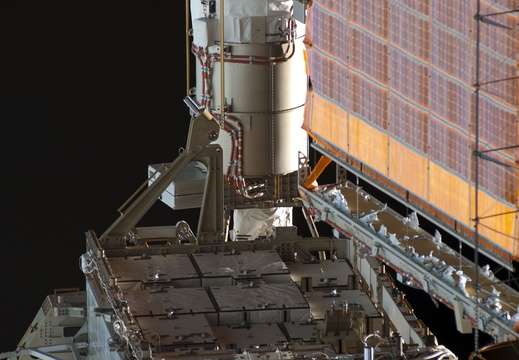 STS134-E-11939