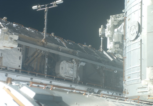 STS134-E-11834
