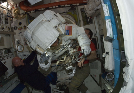STS134-E-09201