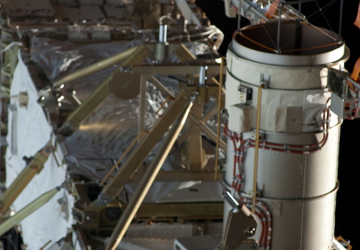 STS134-E-11936