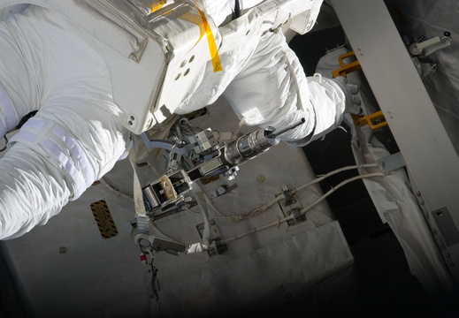 STS134-E-08681
