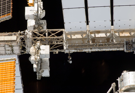 STS134-E-10270