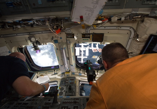 STS134-E-06991