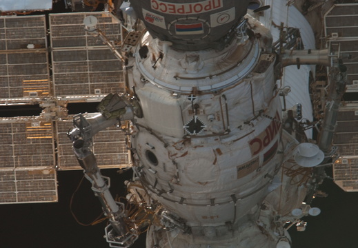 STS134-E-11367
