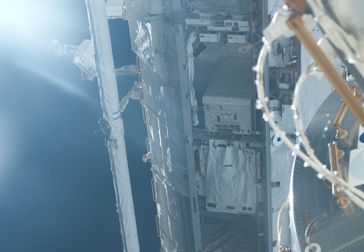 STS134-E-11836