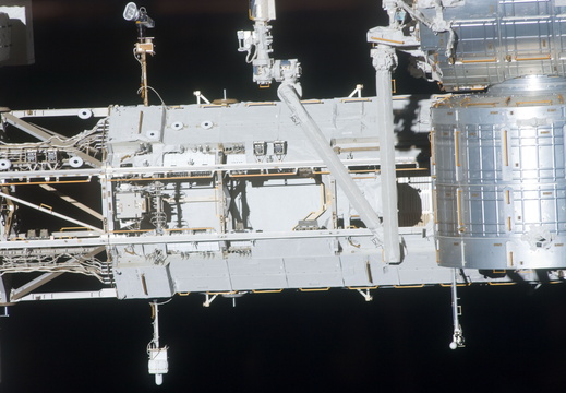 STS134-E-10519