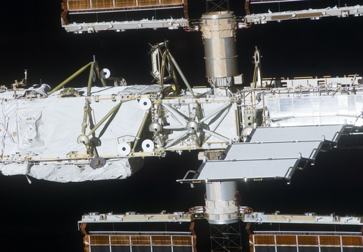 STS134-E-10523