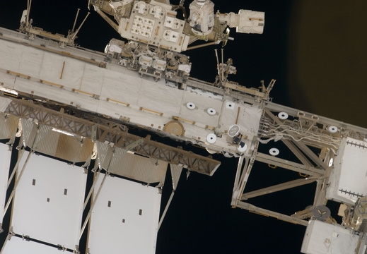 STS134-E-06743
