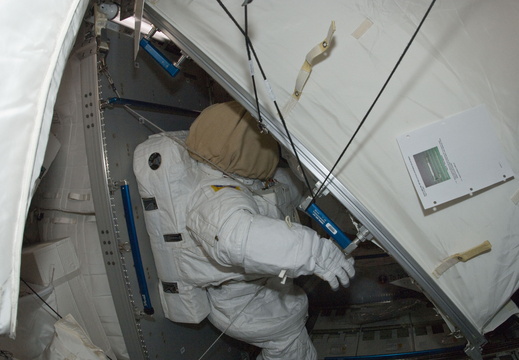 STS134-E-09172