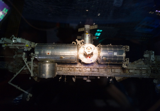STS134-E-07001