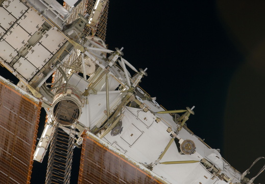 STS134-E-06738