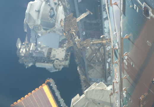 STS134-E-11841