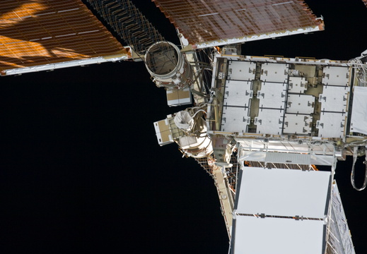 STS134-E-06695