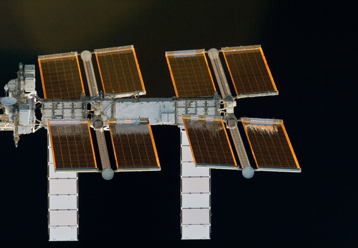 STS134-E-06618