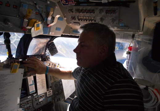 STS134-E-06859