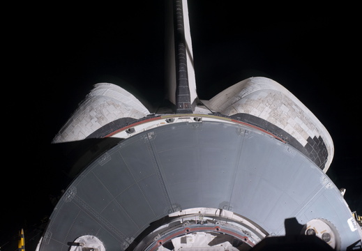STS135-E-06447