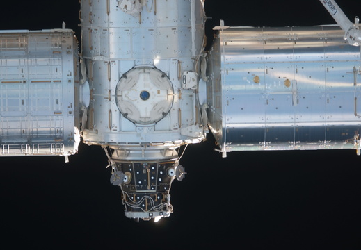 STS135-E-06858