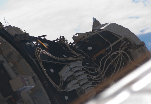 STS135-E-08594