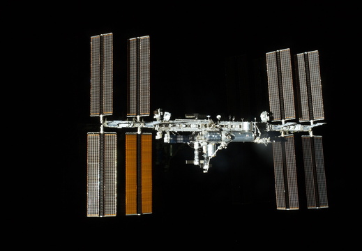 STS135-E-11784