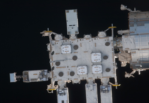 STS135-E-06880