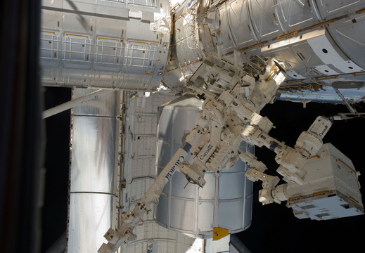 STS135-E-07522