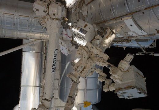 STS135-E-07571