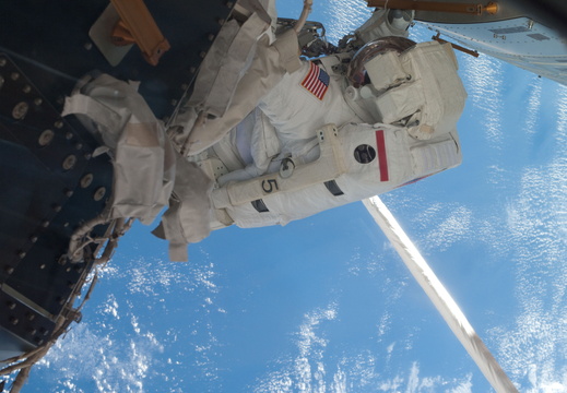 STS135-E-07638