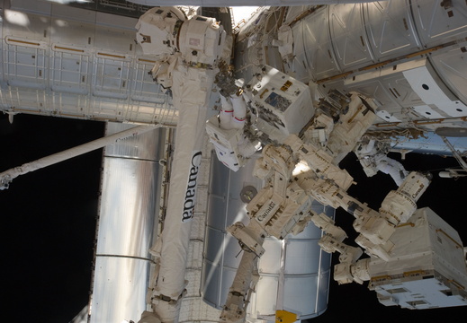 STS135-E-07577