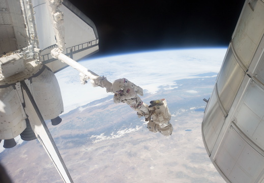 STS135-E-07613