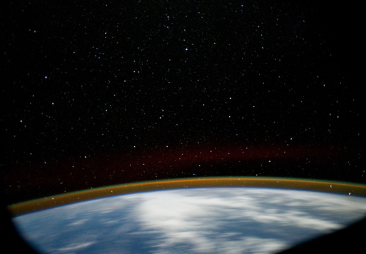STS135-E-12309