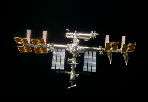 STS135-E-06712
