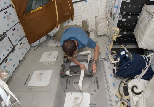 STS135-E-06299