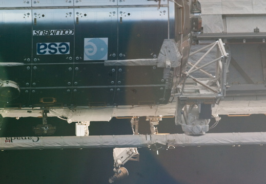 STS135-E-06983